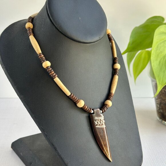Vintage Bone and Horn Pendant Necklace, Tribal-Inspired Fang Design - Picture 3 of 14